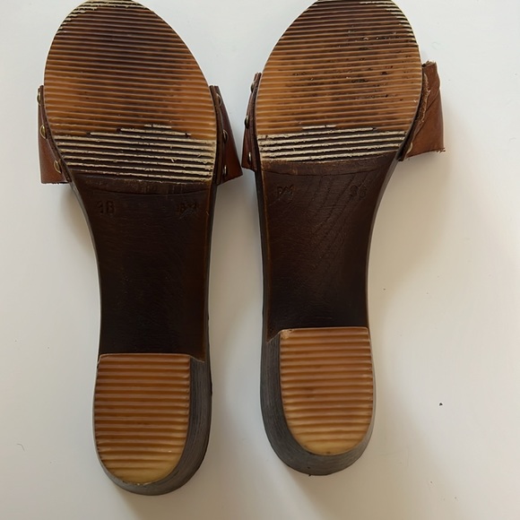 Clogs/Mules/ wooden bottom - Picture 7 of 10